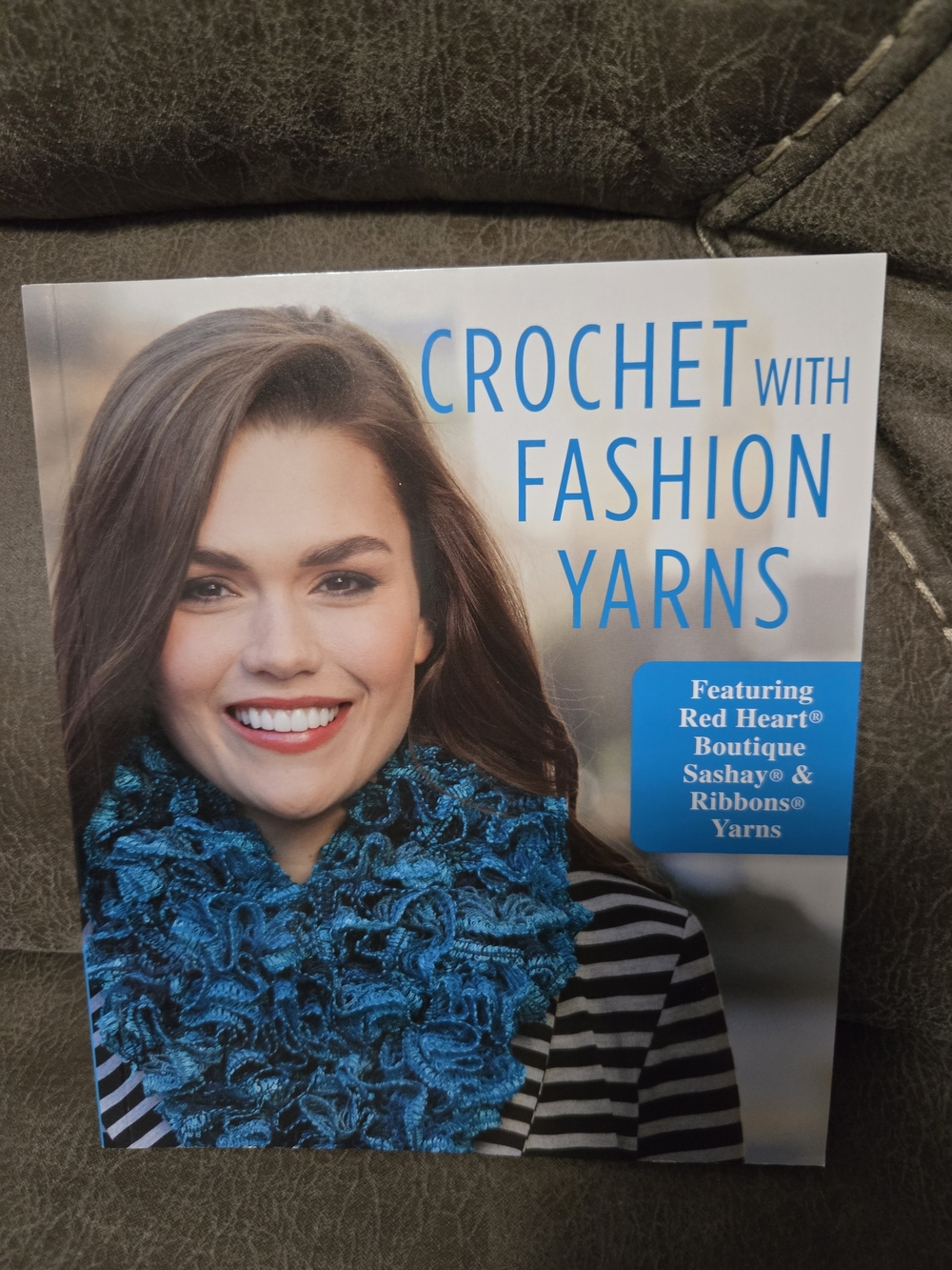 Women Jeans - Blue Crochet Fashion Yarns Scarf